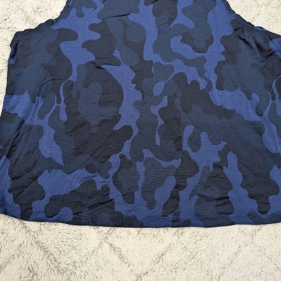 Splits 59 Top Women's M Blue Camo Syd Tank Sleeveless Active Lightweight - Picture 2 of 7
